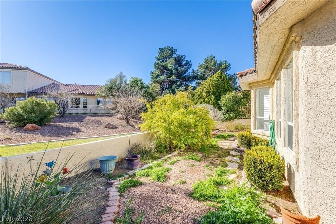 5429 Painted Mirage Rd - Photo 5 of 26