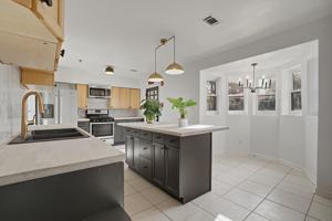 featured image of Stockton St