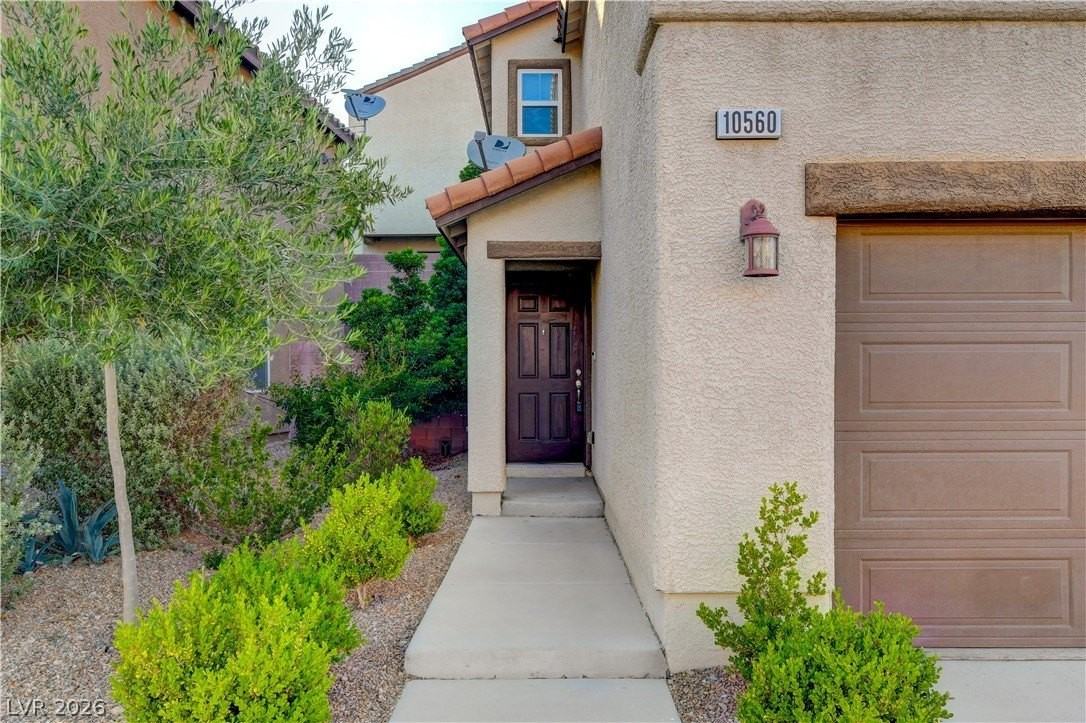 10560 Seasonable Dr - Photo 4 of 50