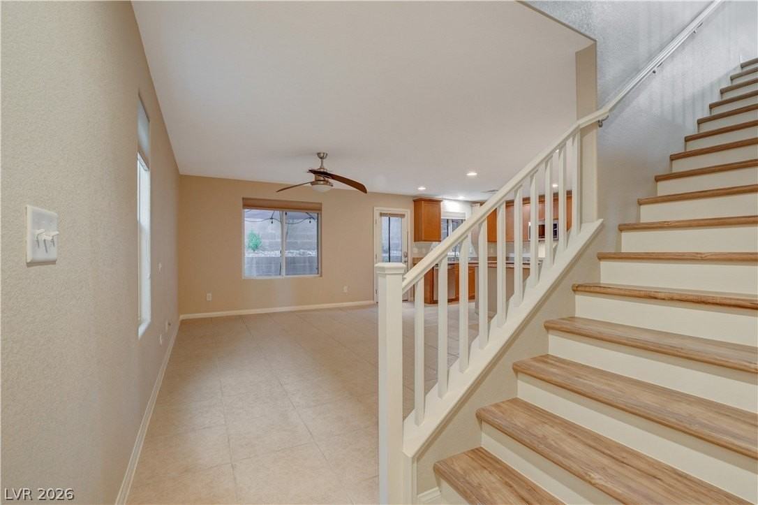 10560 Seasonable Dr - Photo 5 of 50