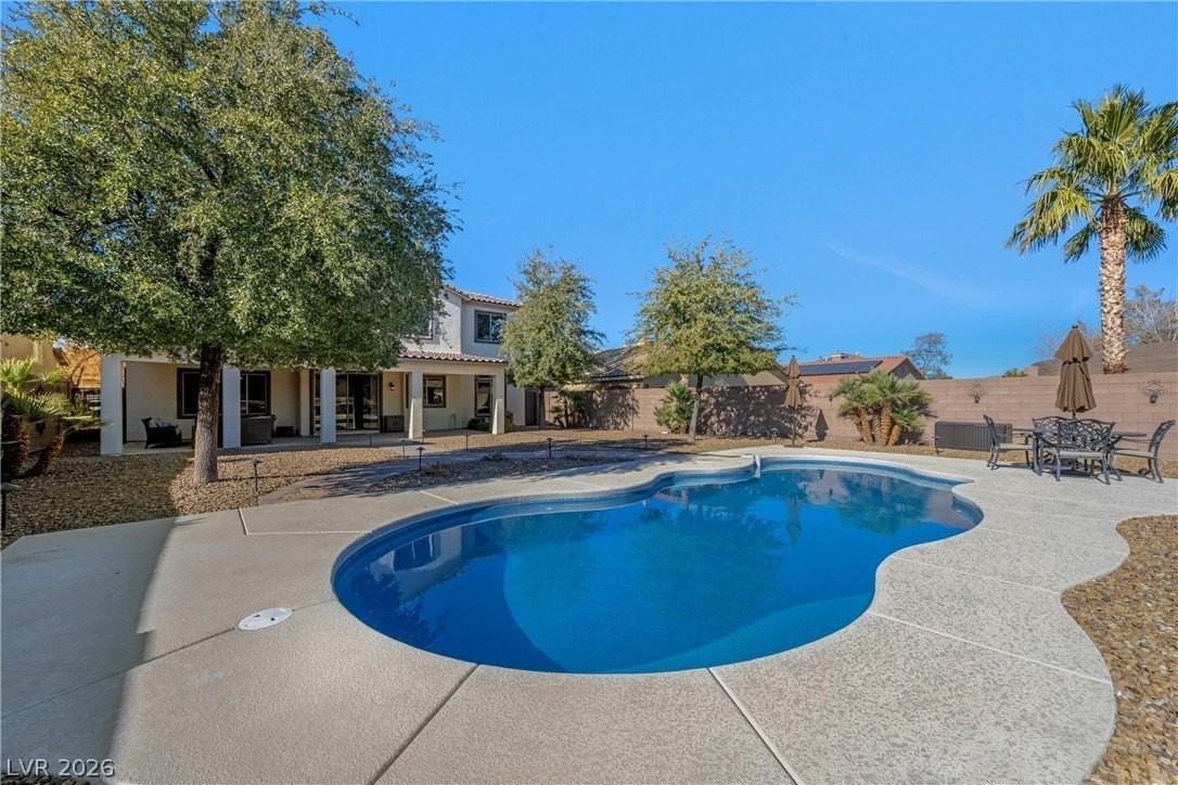 114 Mango Ct - Photo 2 of 39