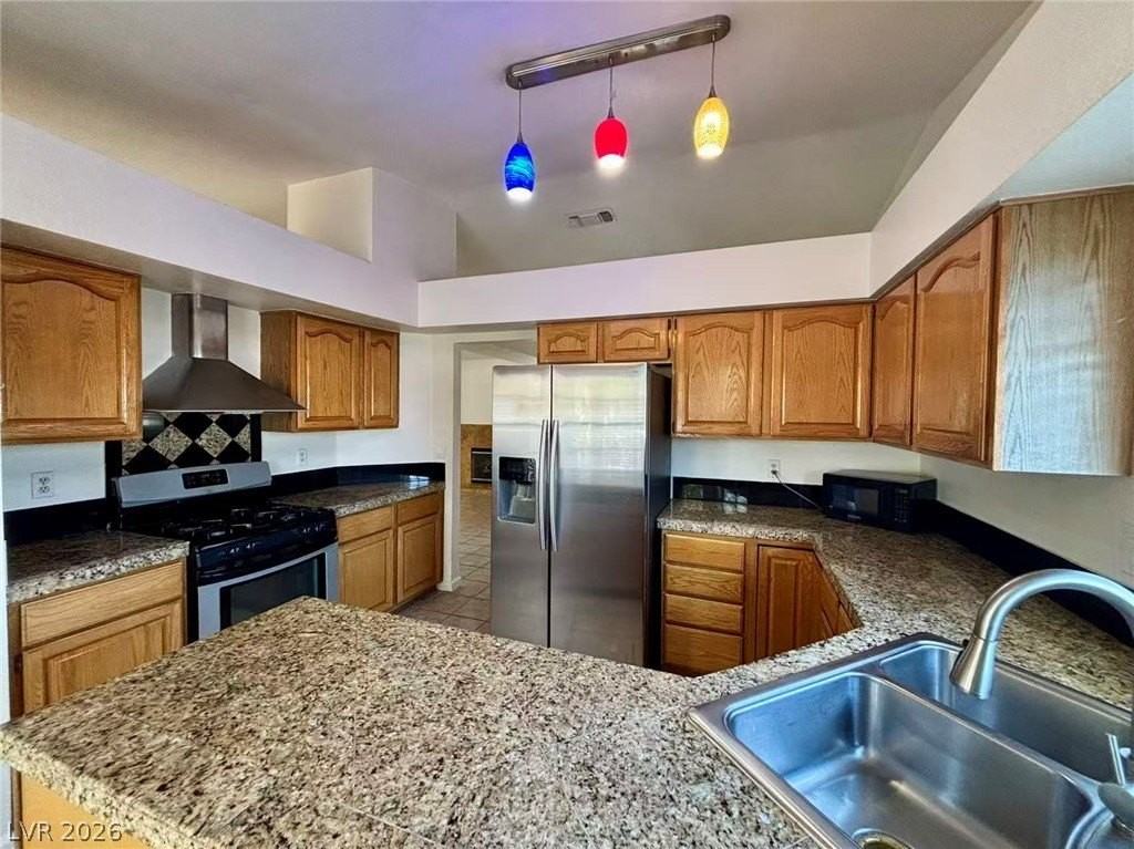 163 Cascade Dr - Photo 4 of 18