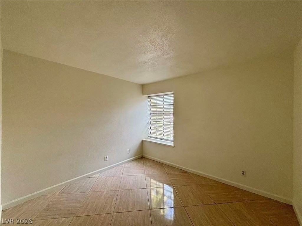 163 Cascade Dr - Photo 6 of 18