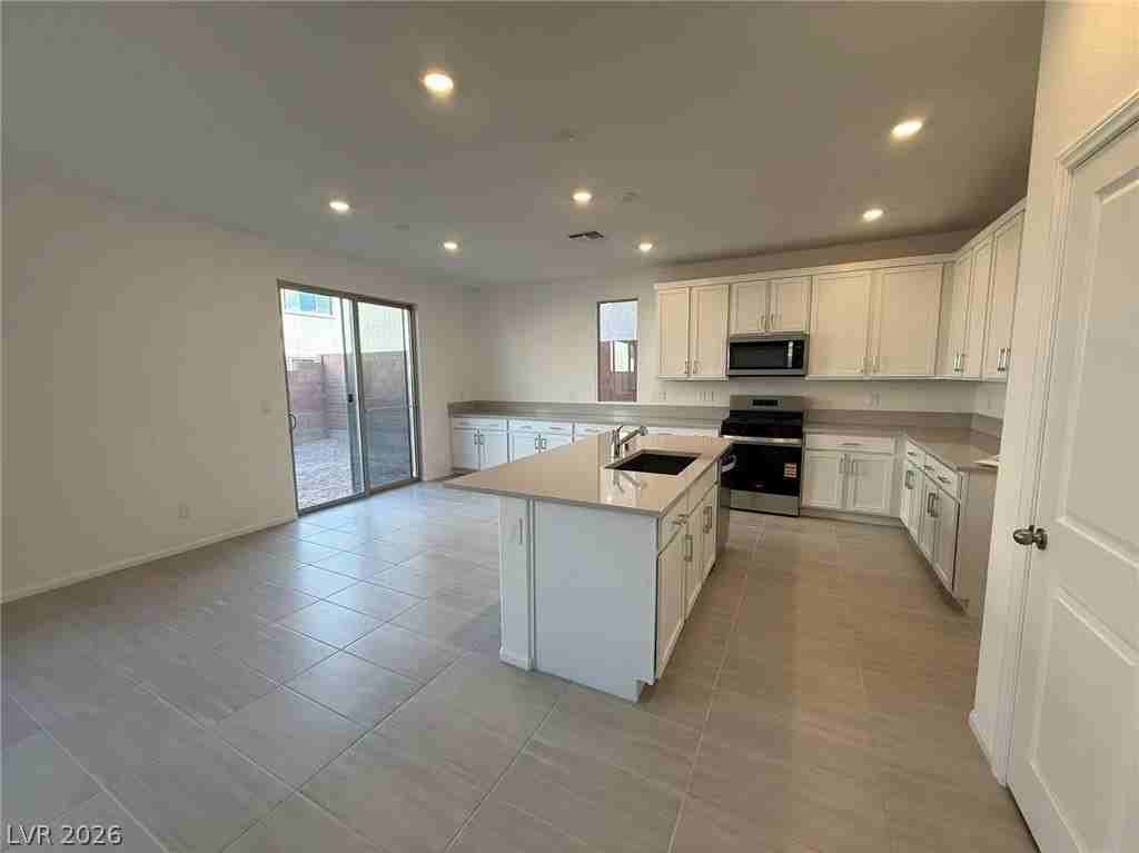 5986 Miller Ln - Photo 7 of 29