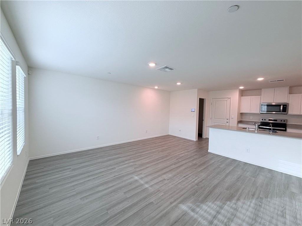 9332 Serene Harbor St - Photo 7 of 27