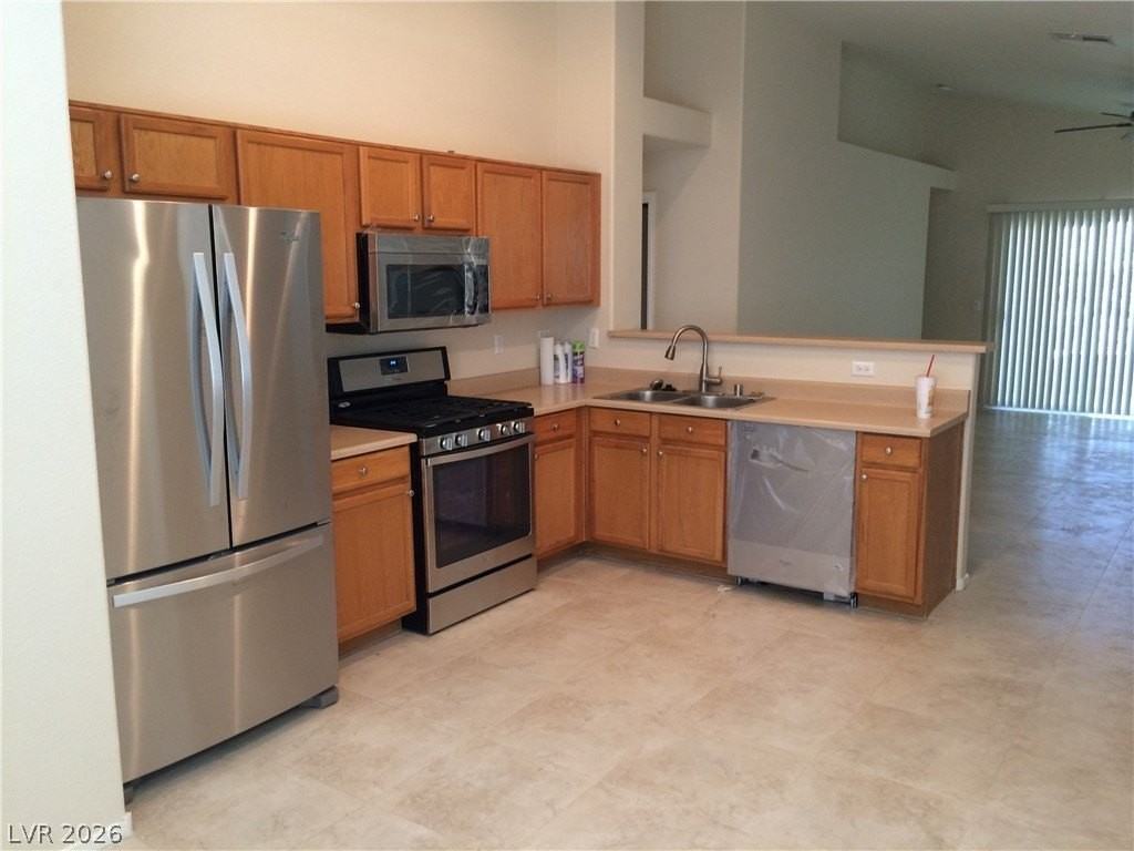 3220 Little Stream St - Photo 4 of 7