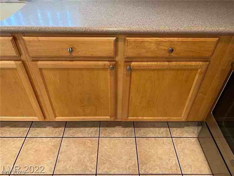 1232 Swanbrooke Dr - Photo 4 of 39