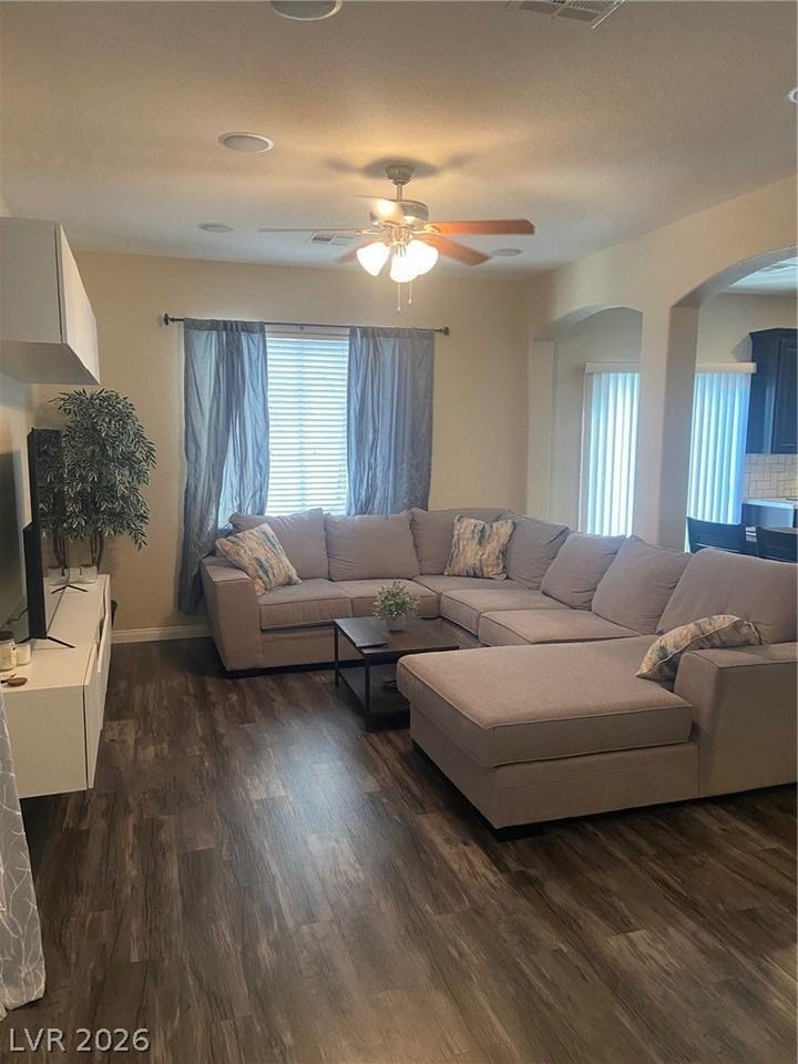 8439 Quarentina Ave - Photo 5 of 30