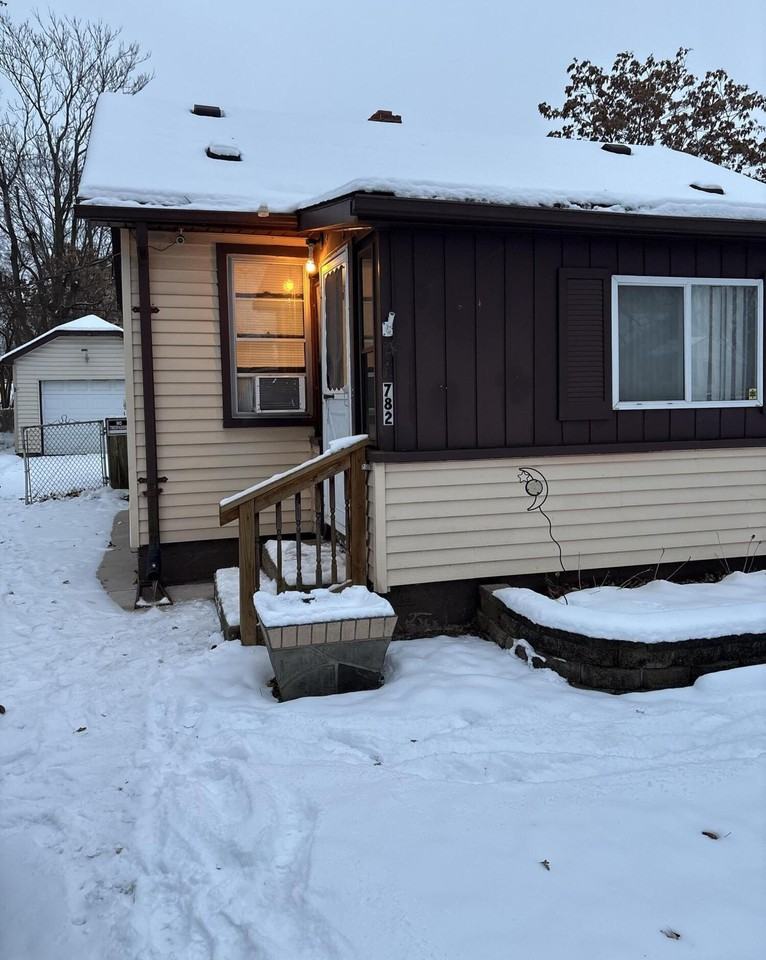 782 Pensacola Ave - Photo 4 of 15