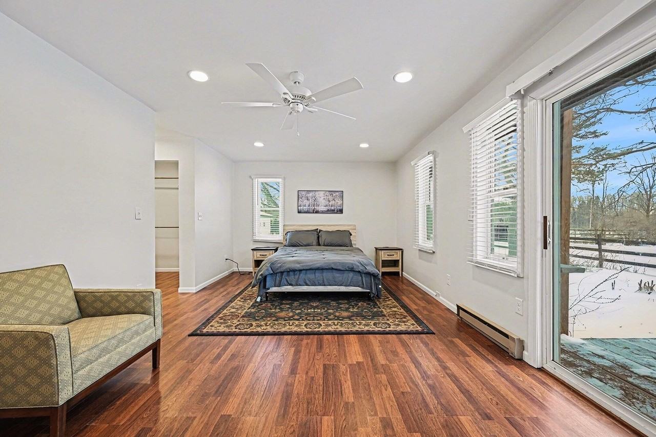 325 W Delhi Rd - Photo 7 of 15