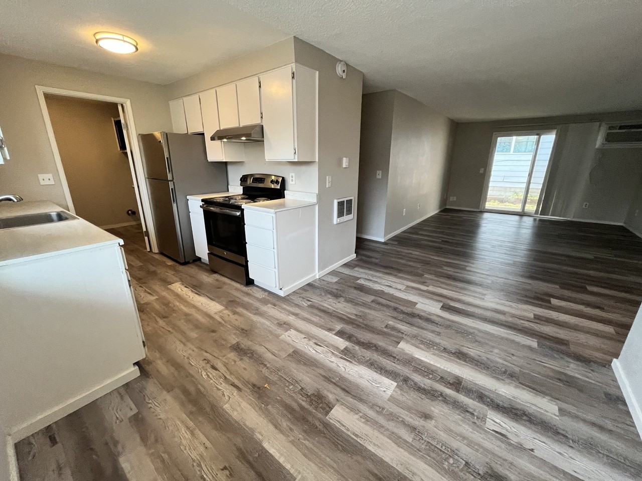 2630-2664 Southeast 136th Avenue - Photo 5 of 14