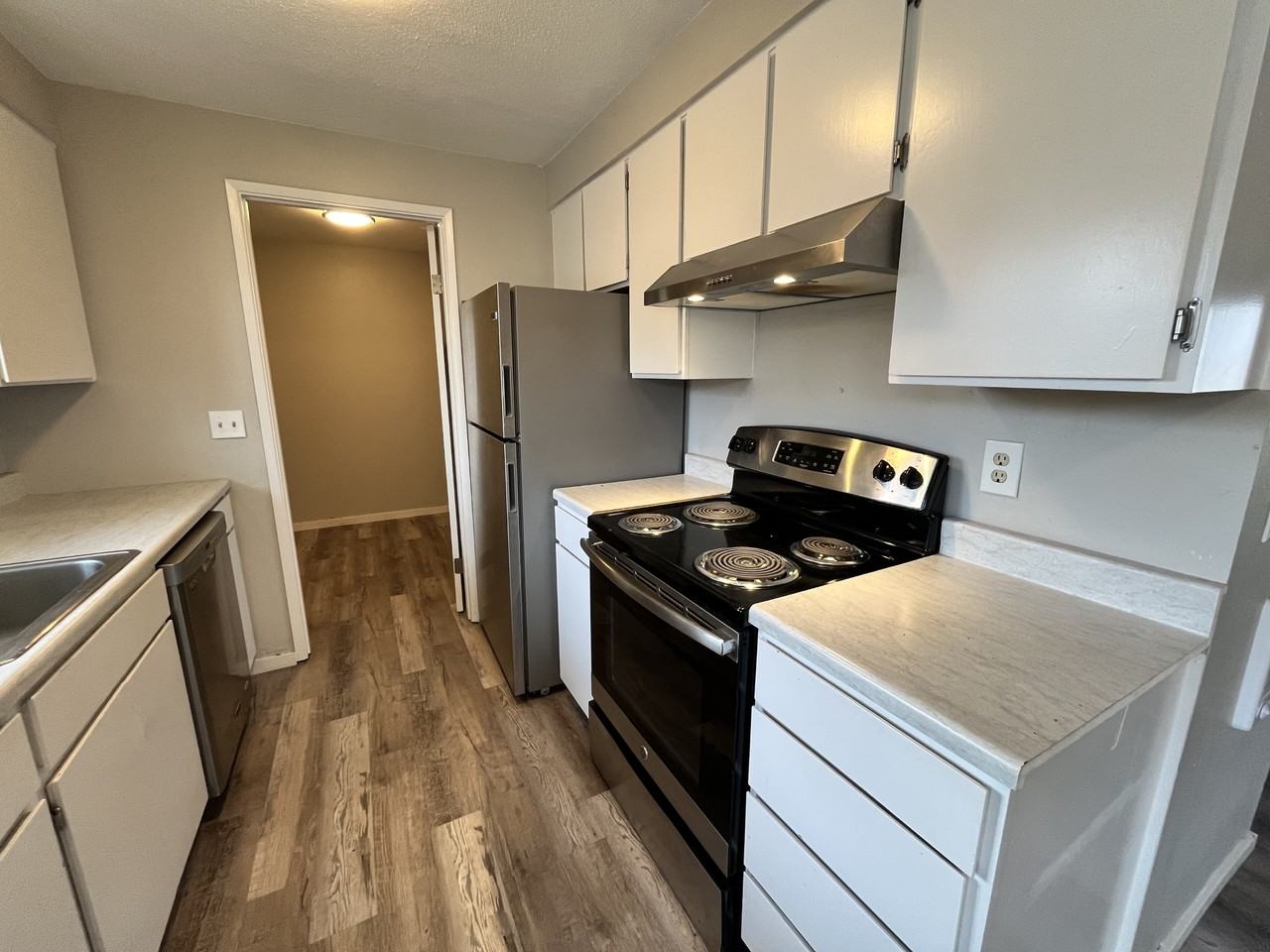 2630-2664 Southeast 136th Avenue - Photo 6 of 14