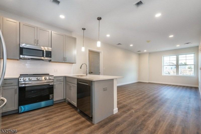 515 Union Blvd - Photo 2 of 19