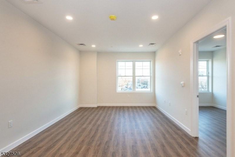 515 Union Blvd - Photo 7 of 19