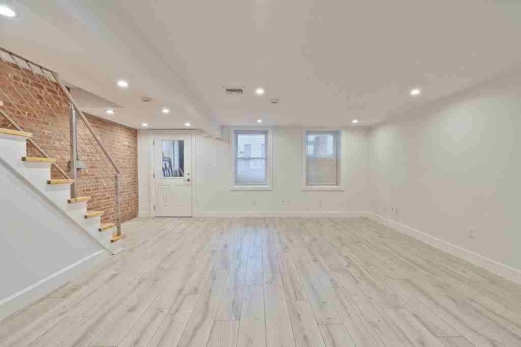 47 Poplar St #1 - Photo 2 of 19