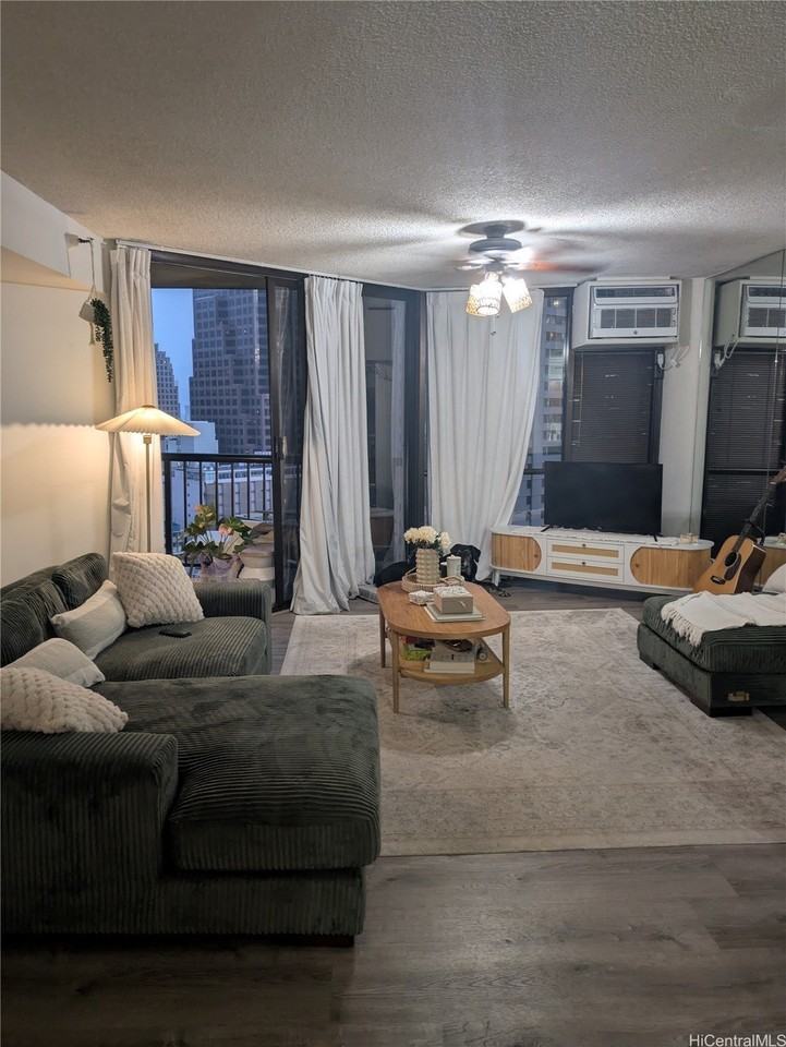 60 N Beretania St Apt 1710 #1710 - Photo 4 of 18