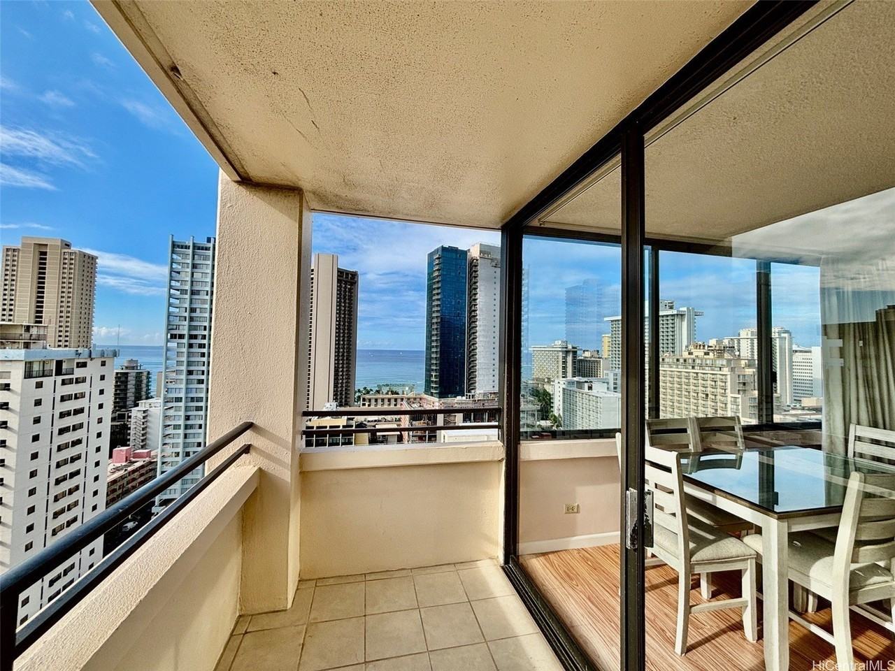 2410 Cleghorn St Apt 2403 #2403 - Photo 2 of 21