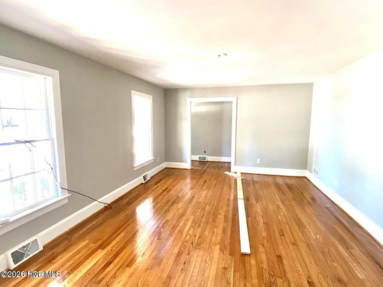 2012 Sherwood Dr - Photo 6 of 14