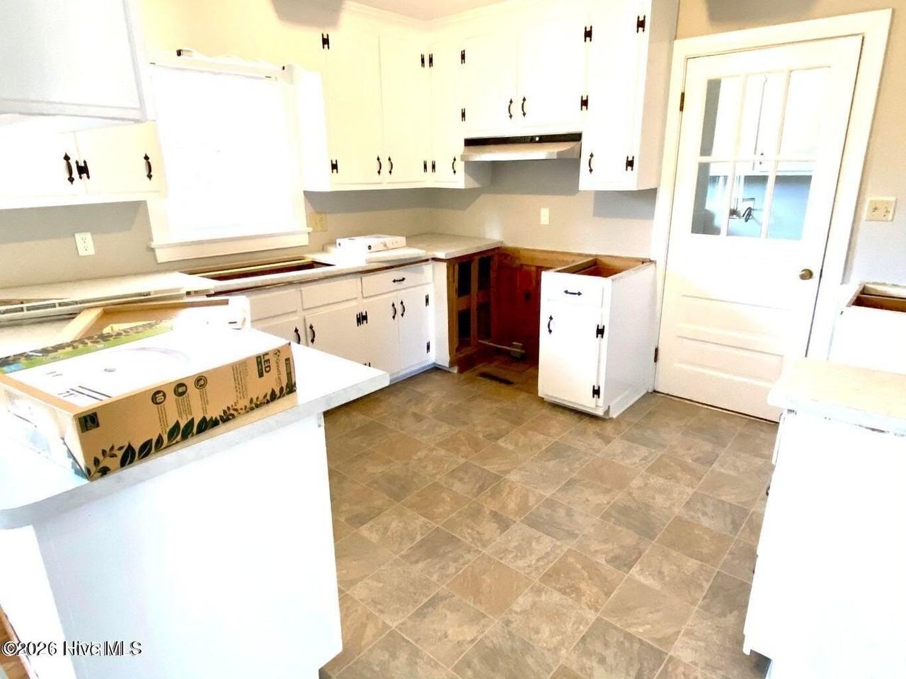 2012 Sherwood Dr - Photo 7 of 14