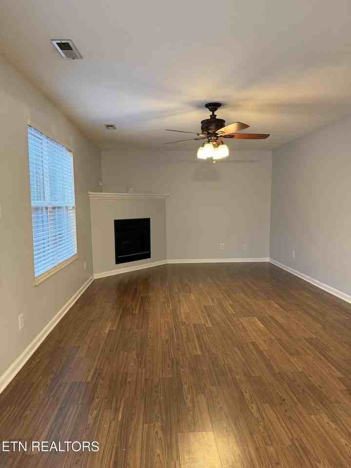 1615 Joe Hinton Rd - Photo 4 of 11