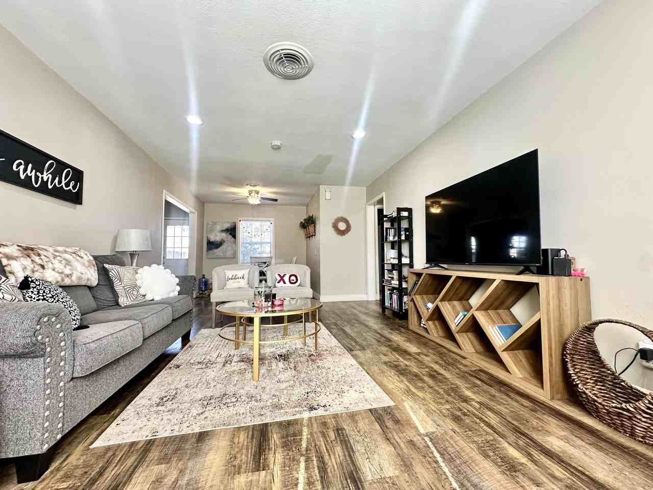 2512 31st St - Photo 5 of 24