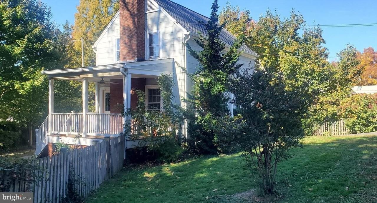 1670 N Longfellow St - Photo 3 of 35