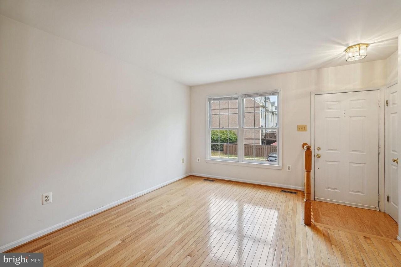 7817 Gum Springs Village Dr - Photo 3 of 30