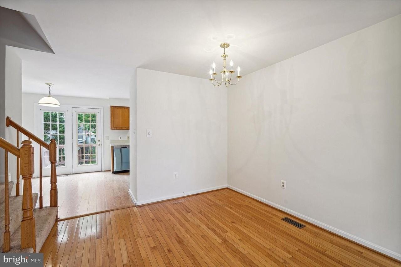 7817 Gum Springs Village Dr - Photo 5 of 30