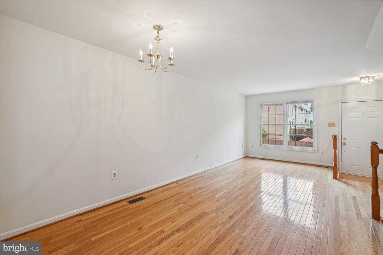 7817 Gum Springs Village Dr - Photo 6 of 30