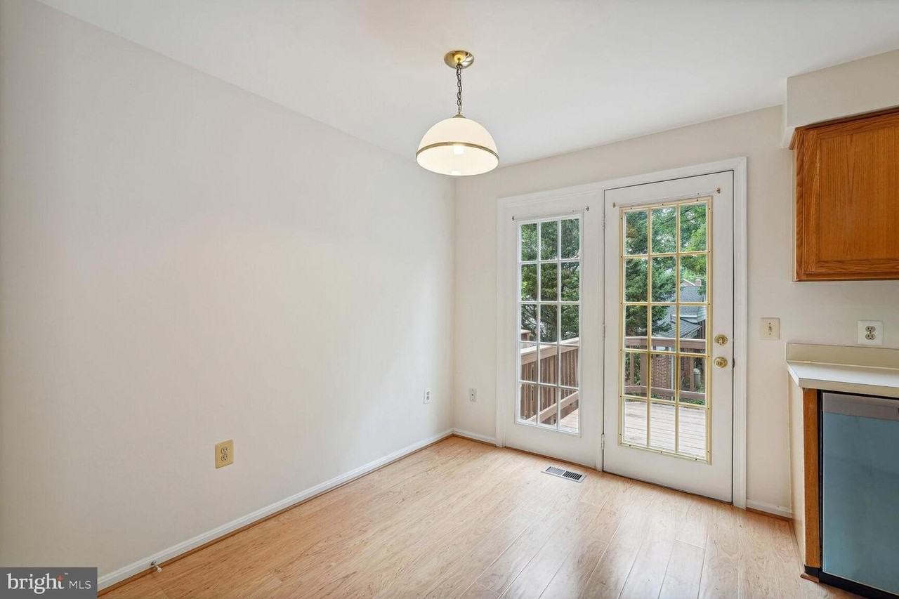 7817 Gum Springs Village Dr - Photo 7 of 30