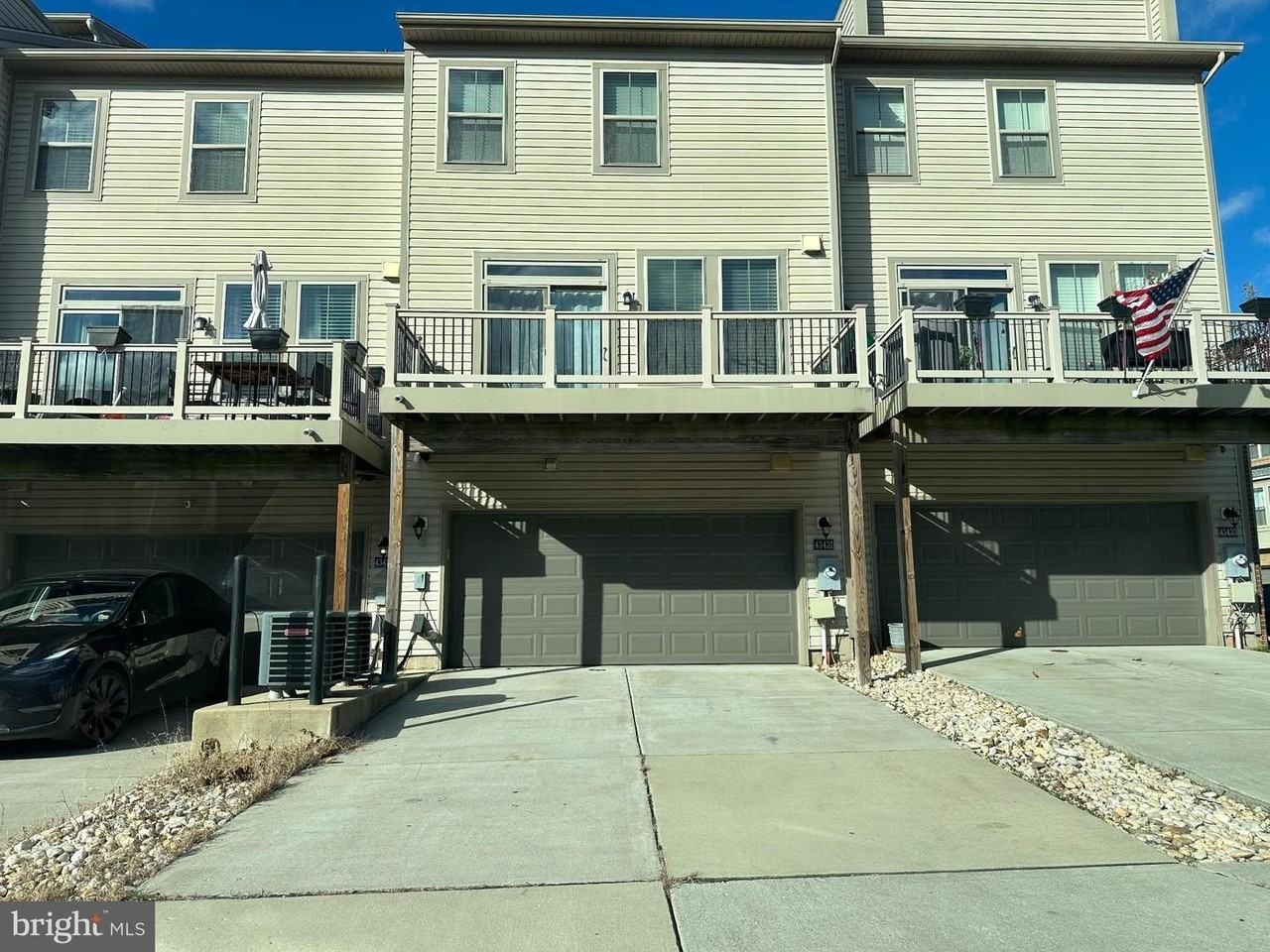 43431 Robey Sq - Photo 2 of 24