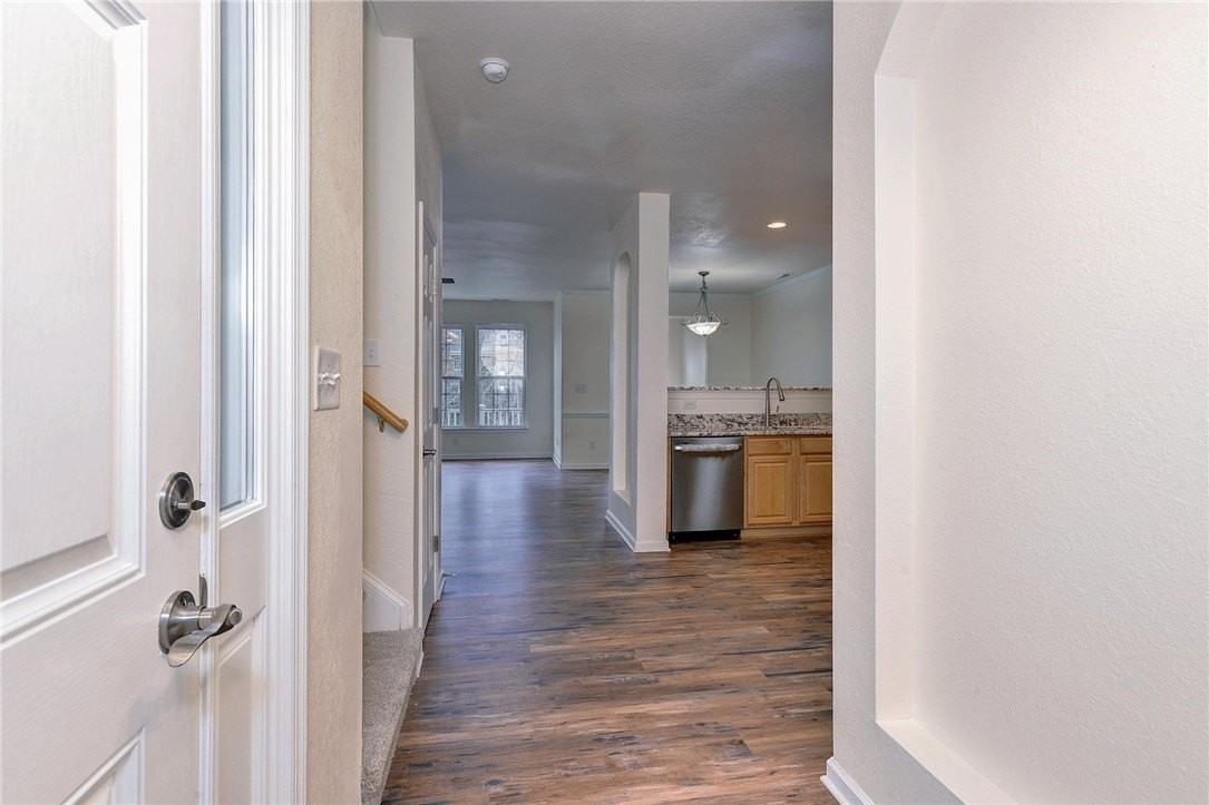 4415 Pleasant View Dr - Photo 4 of 29