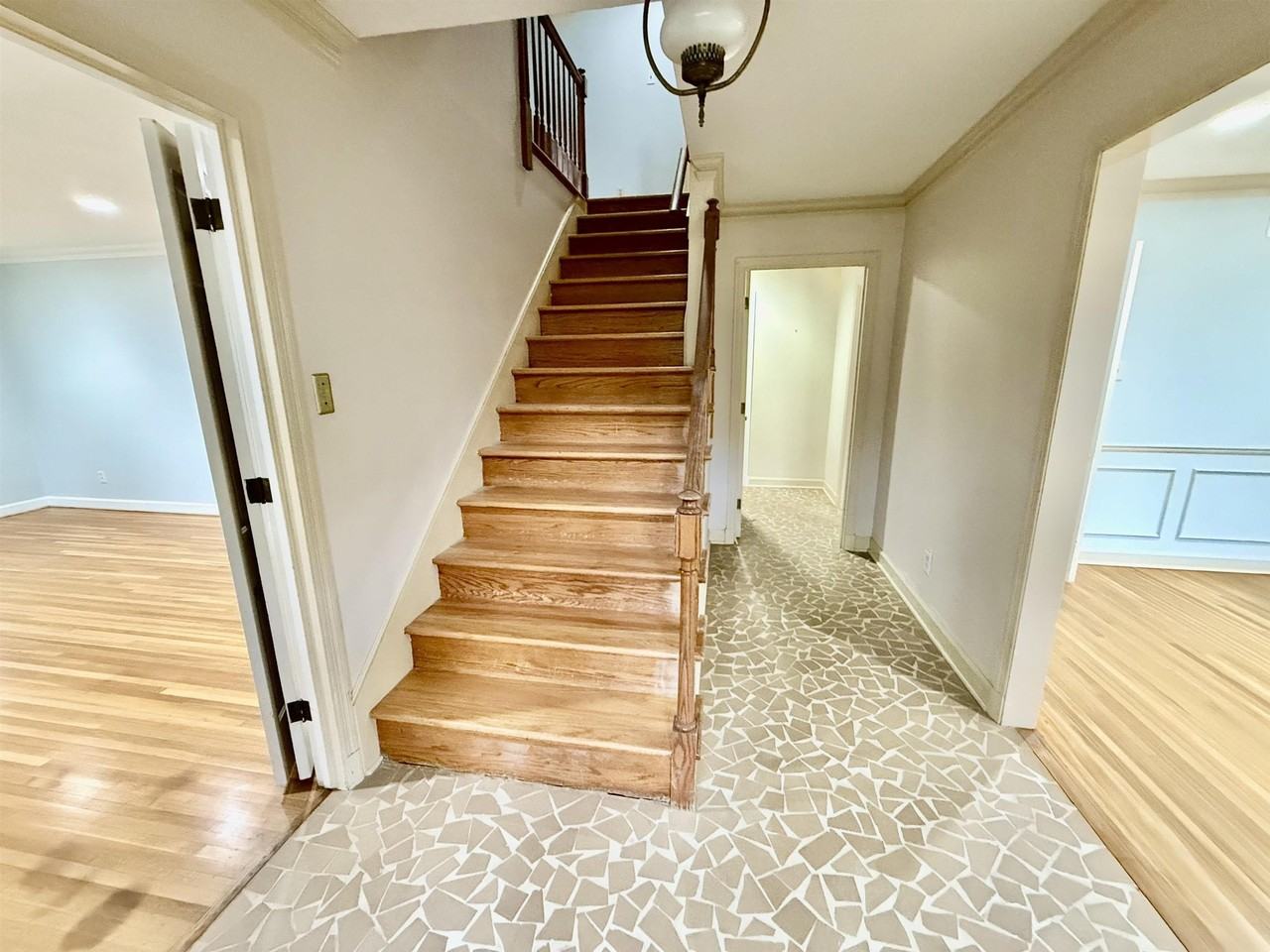 1881 Akerswood Cv - Photo 2 of 19