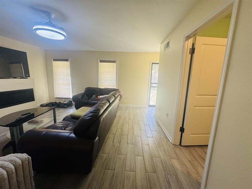 6615 Hartford Dr - Photo 5 of 14