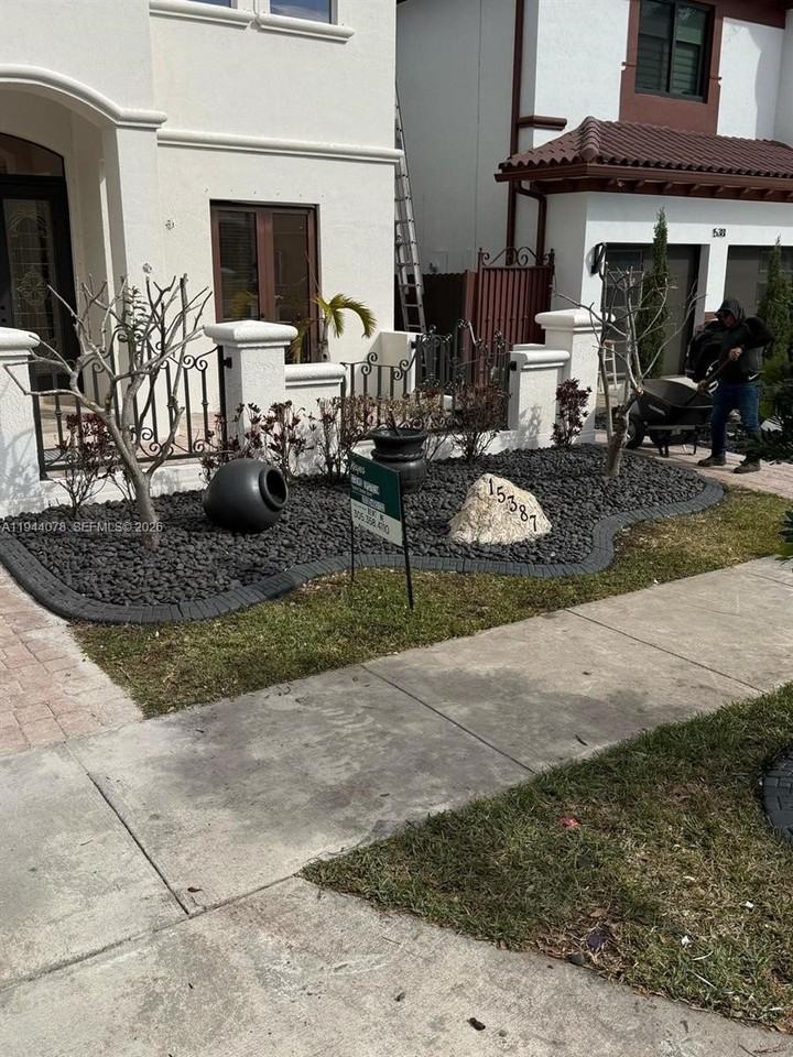 15387 Sw 21st Ln #1 - Photo 7 of 50