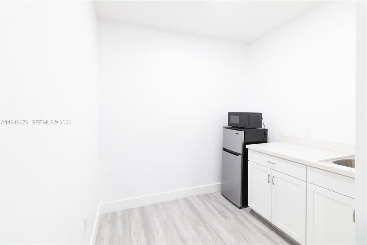 16201 Sw 144th Ct #0 - Photo 5 of 19