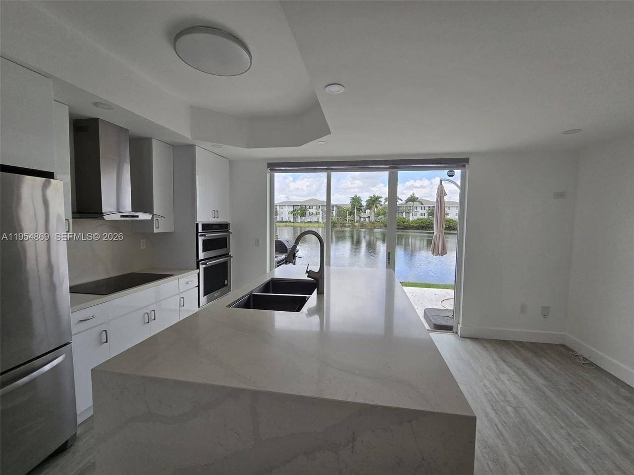 10595 Sw 6th St #1103 - Photo 6 of 30