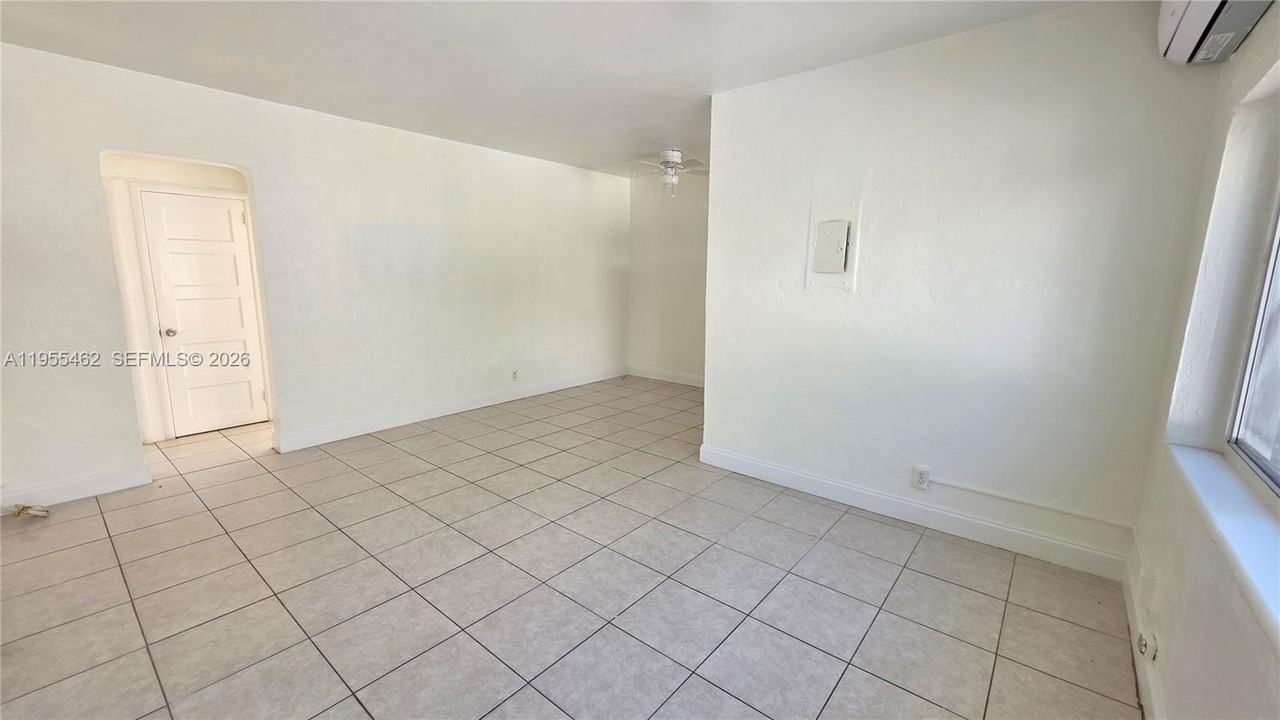 7629 Dickens Ave #7 - Photo 4 of 35