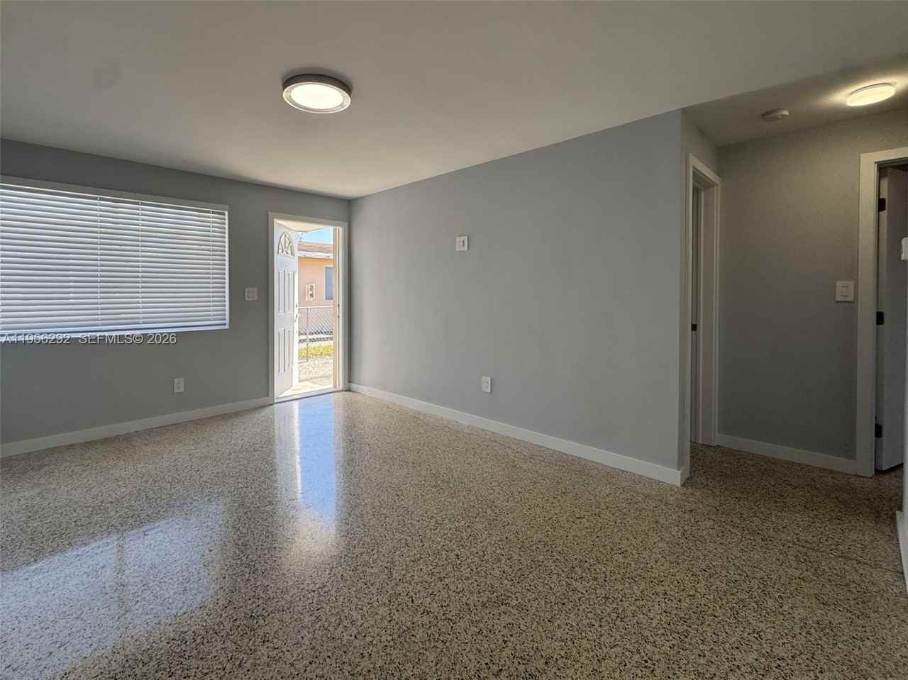 575 E 22nd St #3 - Photo 3 of 10