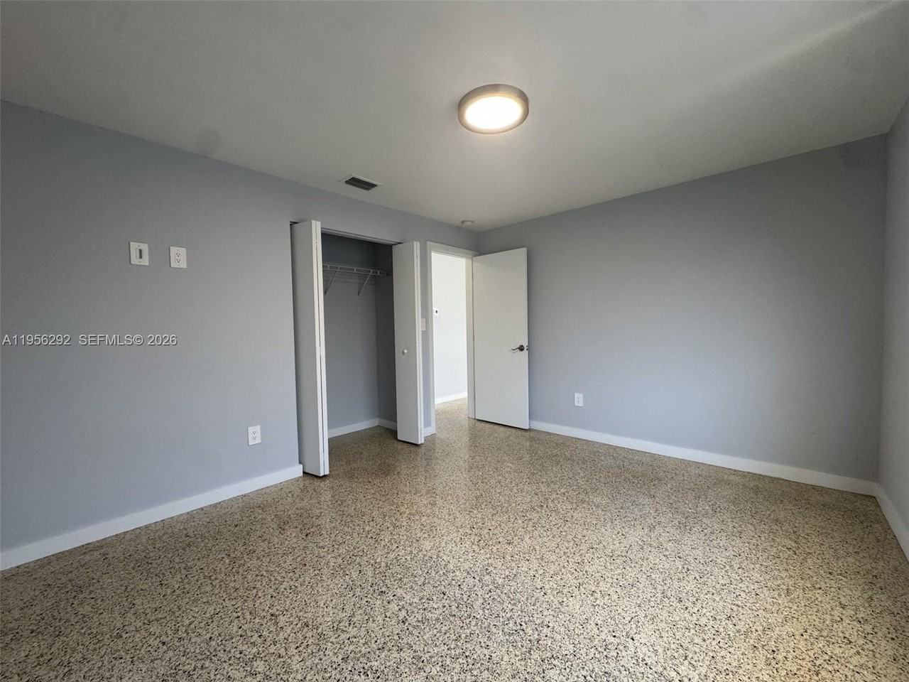 575 E 22nd St #3 - Photo 7 of 10