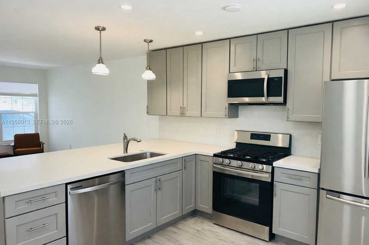 1729 N 16th Ct #1-3 - Photo 2 of 20