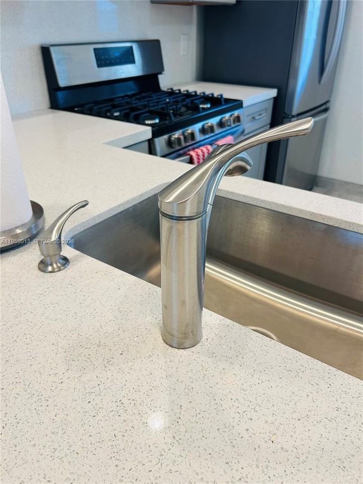 1729 N 16th Ct #1-3 - Photo 3 of 20