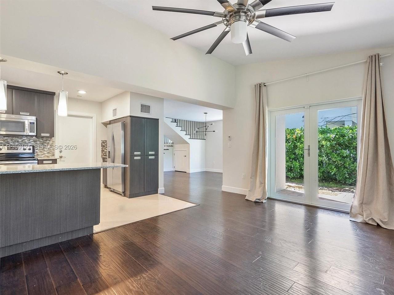 5517 Sardinia St - Photo 4 of 42