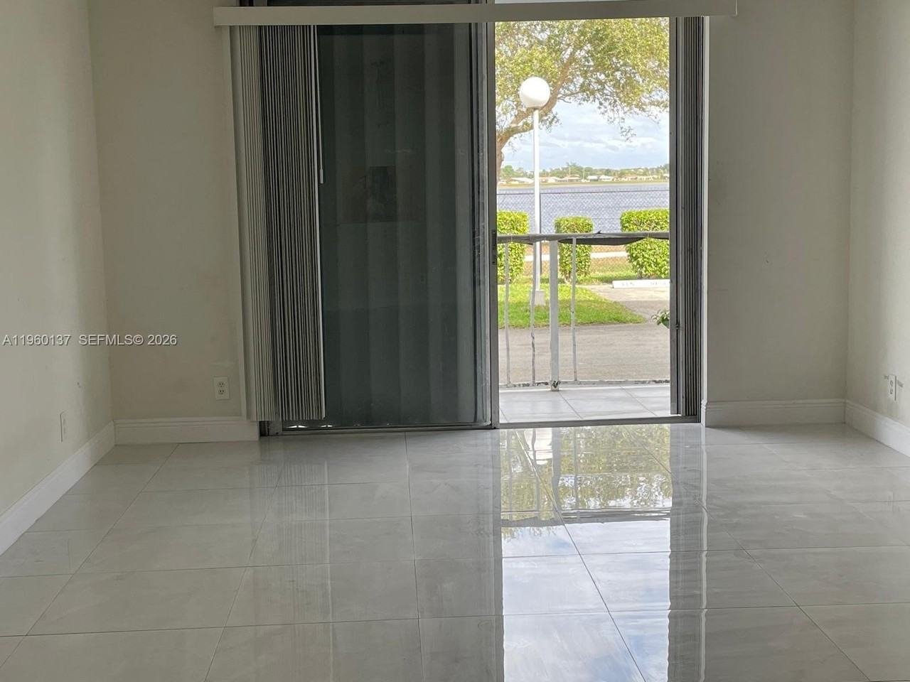 470 Executive Center Dr #1C - Photo 2 of 20