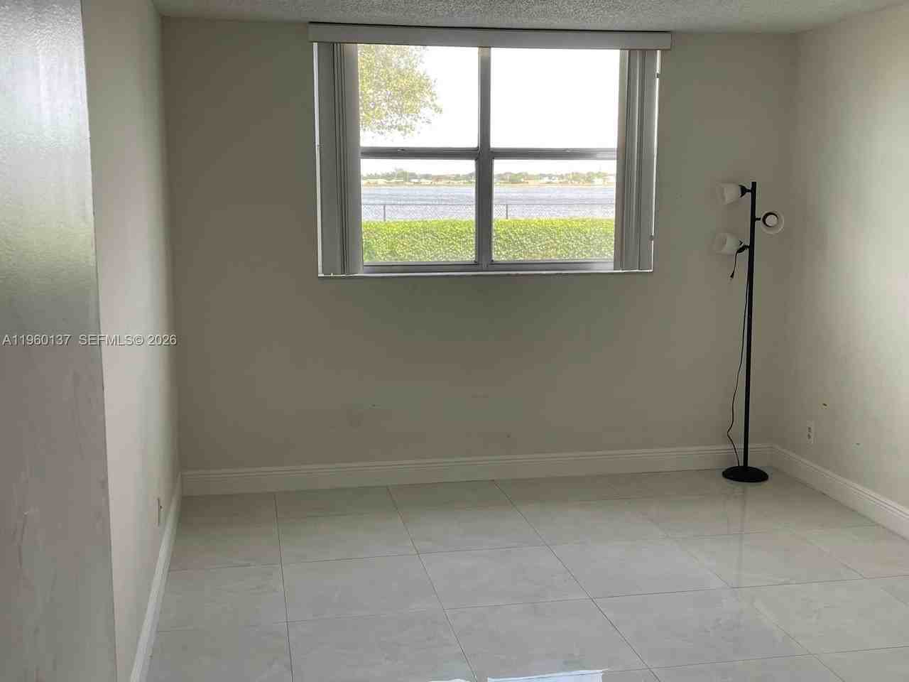 470 Executive Center Dr #1C - Photo 7 of 20