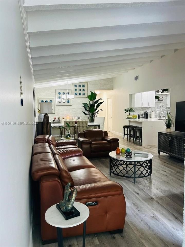 7039 Sw 115th Pl #C27 - Photo 5 of 32