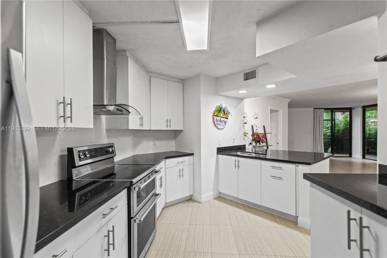 10401 W Broward Blvd #111 - Photo 6 of 50