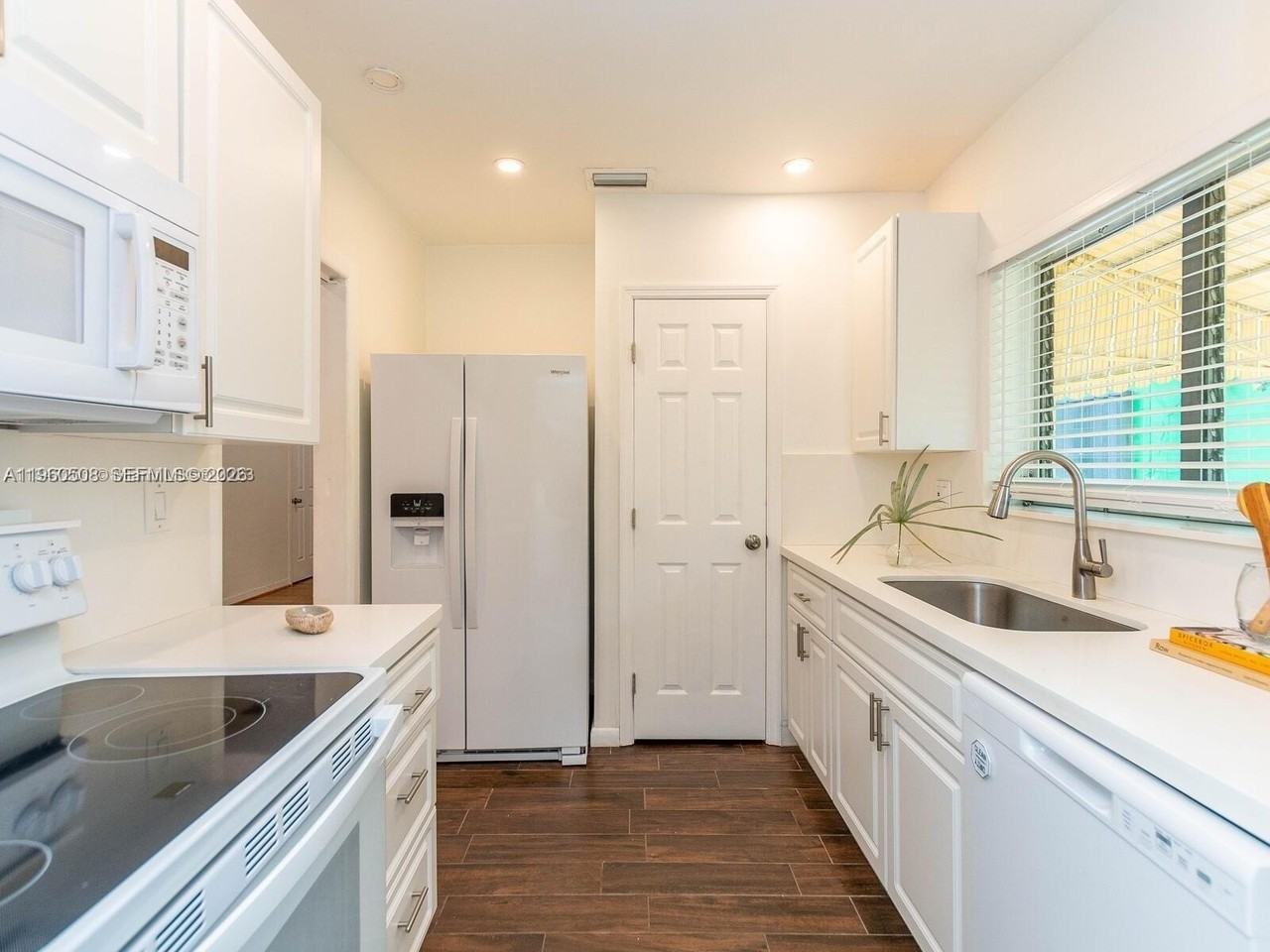 3463 Percival Ave - Photo 7 of 14