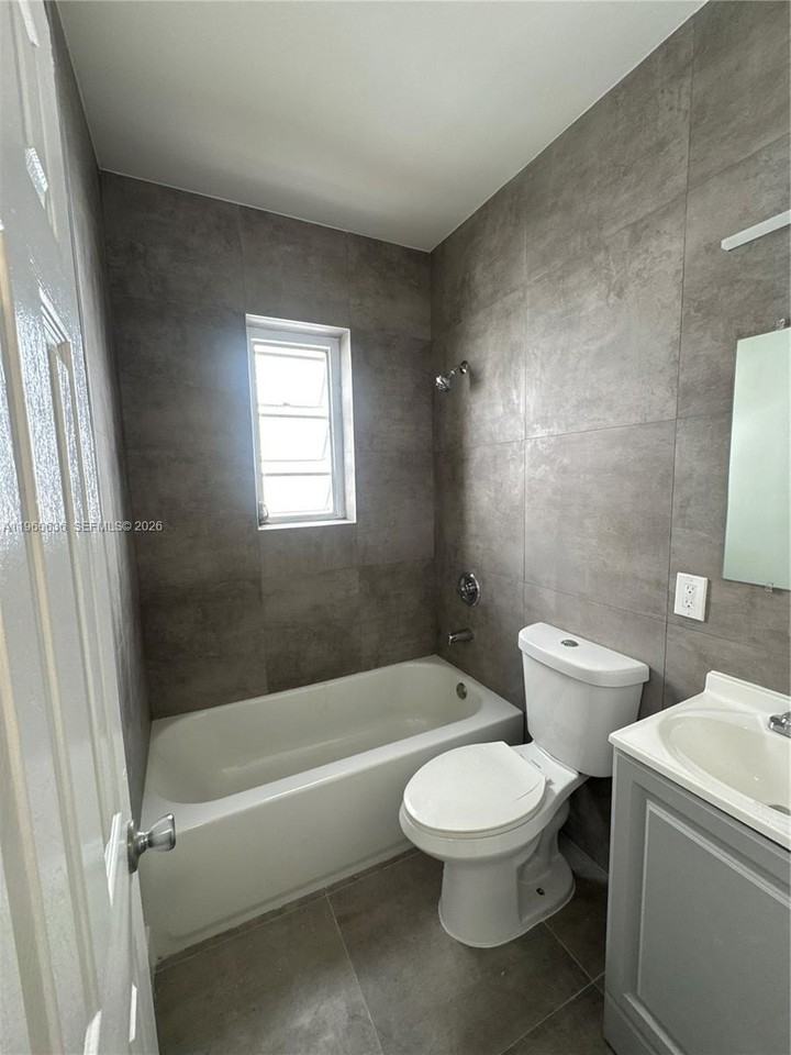 1965 Calais Dr #9 - Photo 5 of 12