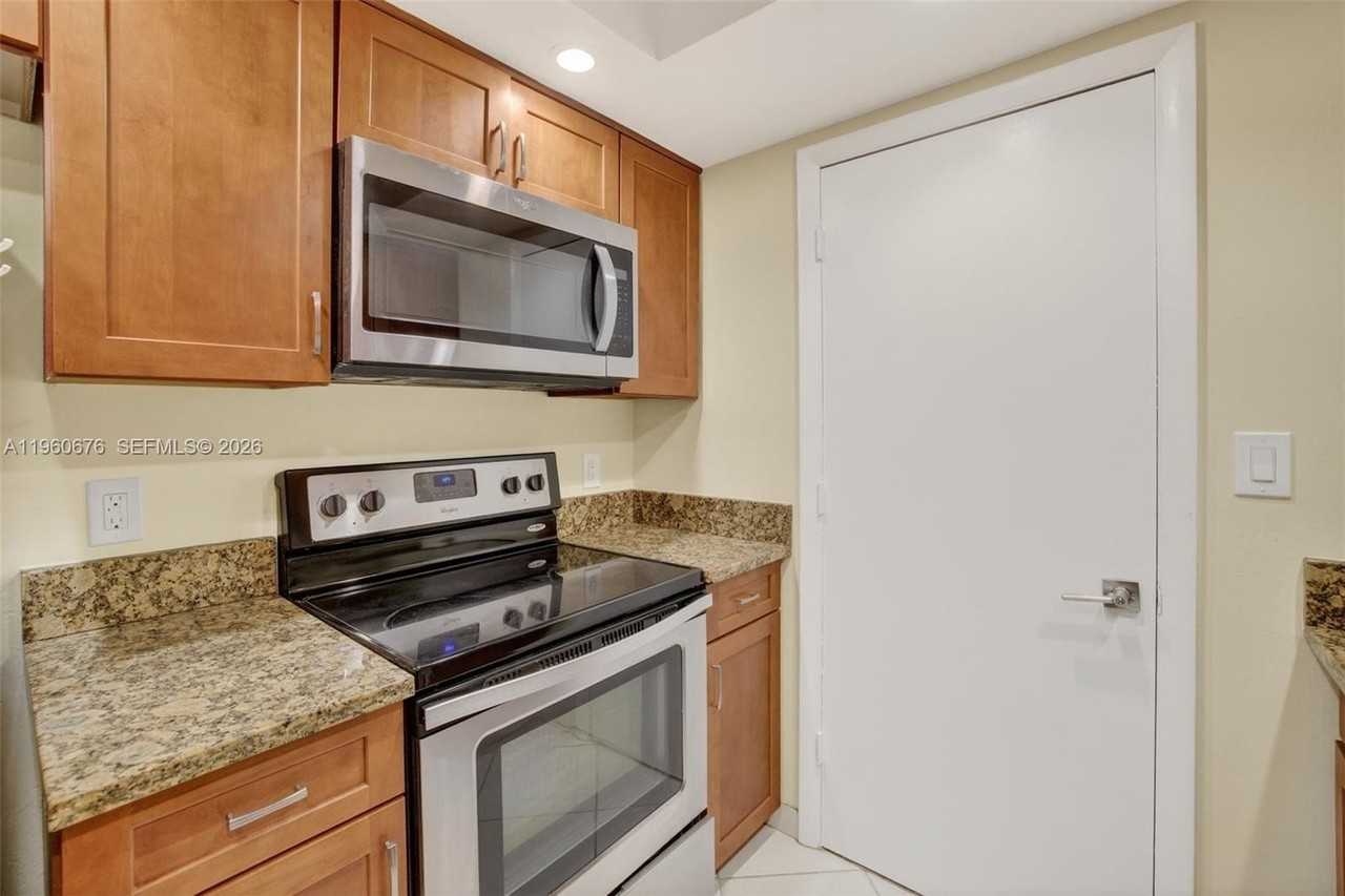 1700 Se 15th St #106 - Photo 6 of 23